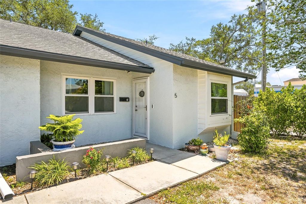 366 47TH AVENUE N 5, St Petersburg, FL 33703