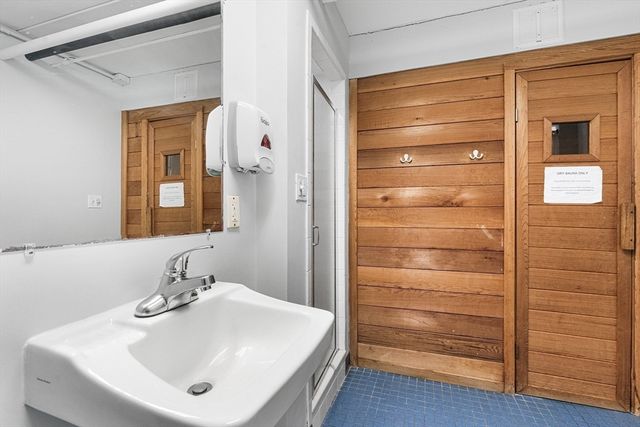 53 Melrose St 6F, Melrose, MA 02176