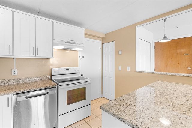53 Melrose St 6F, Melrose, MA 02176