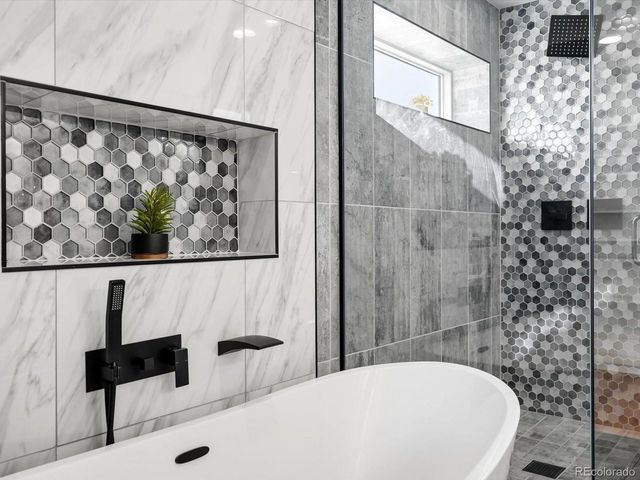 2636 S Acoma St, Denver, CO 80223