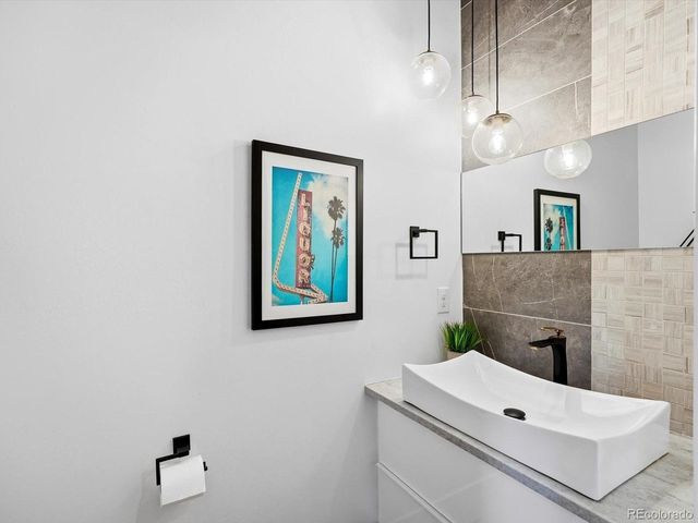 2636 S Acoma St, Denver, CO 80223