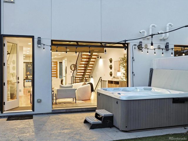 2636 S Acoma St, Denver, CO 80223