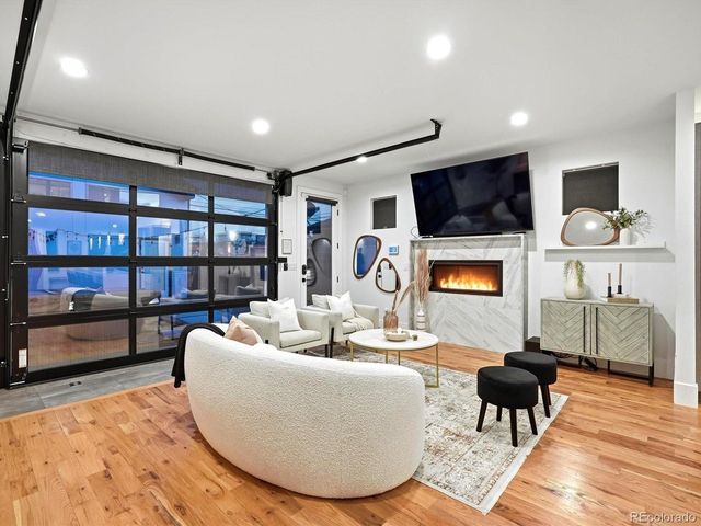 2636 S Acoma St, Denver, CO 80223