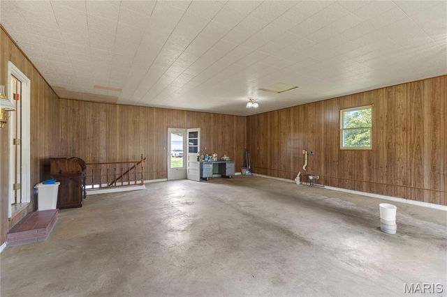 29995 Mitchell Creek Road, Brighton, IL 62012