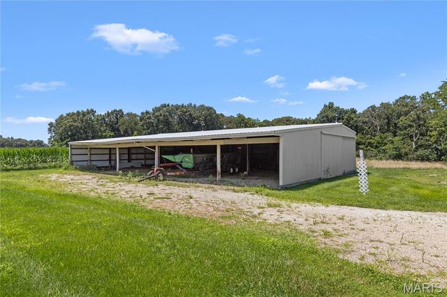 29995 Mitchell Creek Road, Brighton, IL 62012