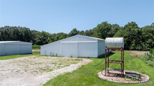 29995 Mitchell Creek Road, Brighton, IL 62012