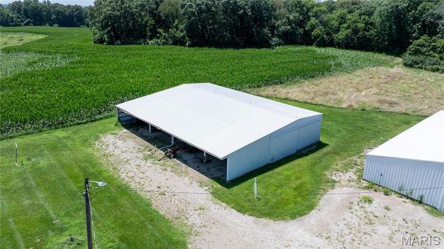 29995 Mitchell Creek Road, Brighton, IL 62012