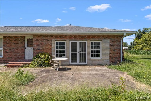 29995 Mitchell Creek Road, Brighton, IL 62012