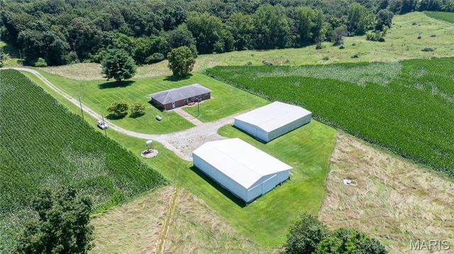 29995 Mitchell Creek Road, Brighton, IL 62012