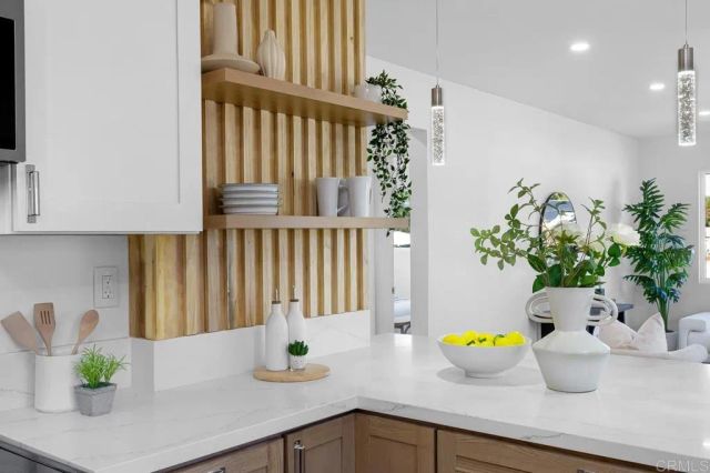 12721 Julian Avenue, Lakeside, CA 92040