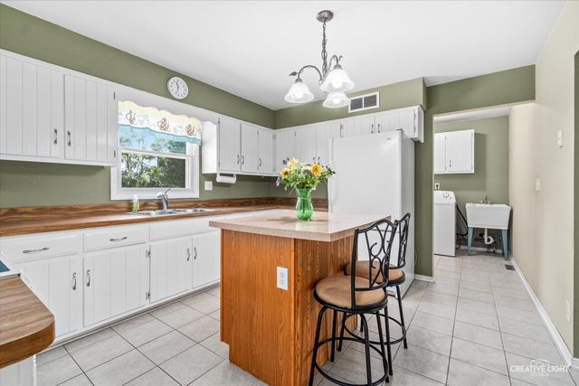 51 Dawn Avenue, Plano, IL 60545