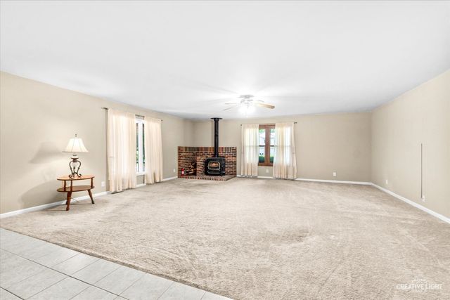 51 Dawn Avenue, Plano, IL 60545