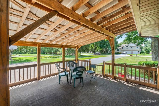 51 Dawn Avenue, Plano, IL 60545