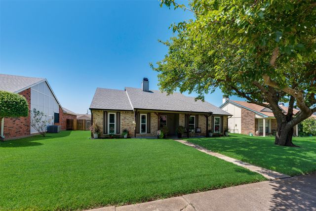 1902 Uvalde Street, Mesquite, TX 75150