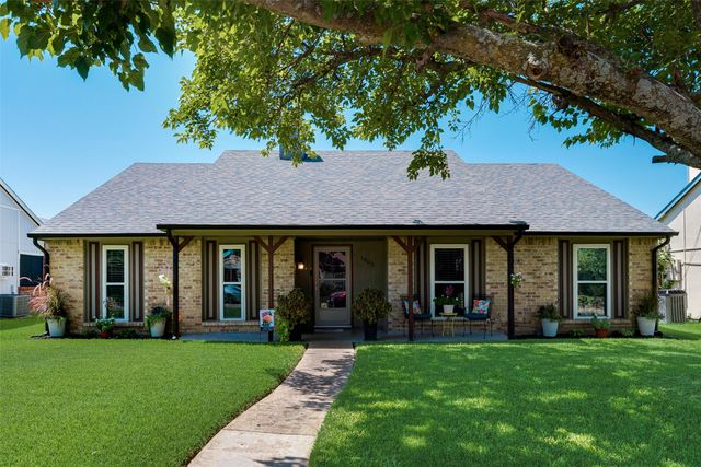1902 Uvalde Street, Mesquite, TX 75150