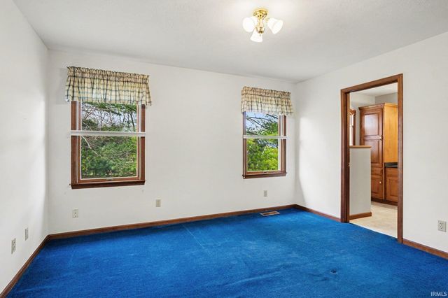 21462 Edgefield Court, Bristol, IN 46507