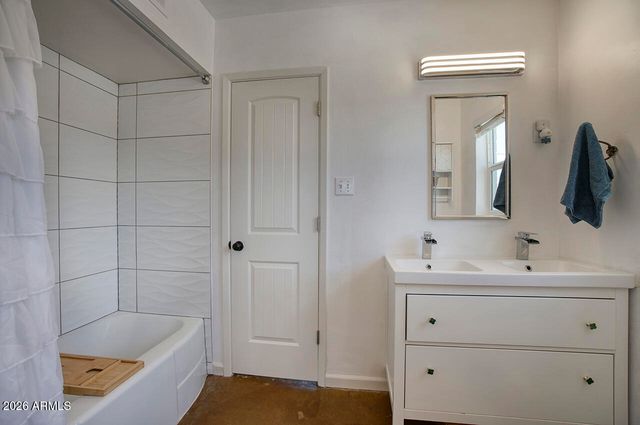 1119 W CAMPBELL Avenue, Phoenix, AZ 85013