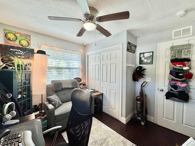 911 E 28TH AVENUE, Tampa, FL 33605