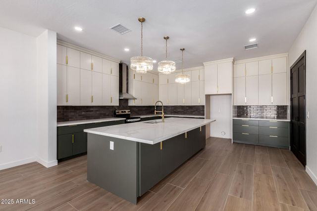 25117 W MCARTHUR Road, Wittmann, AZ 85361