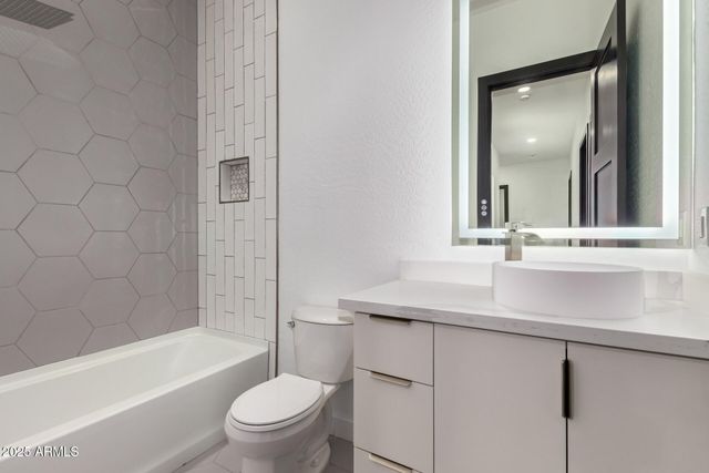 25117 W MCARTHUR Road, Wittmann, AZ 85361