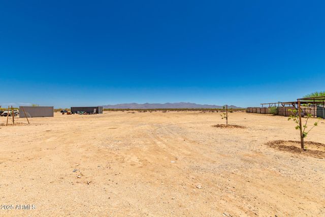 25117 W MCARTHUR Road, Wittmann, AZ 85361