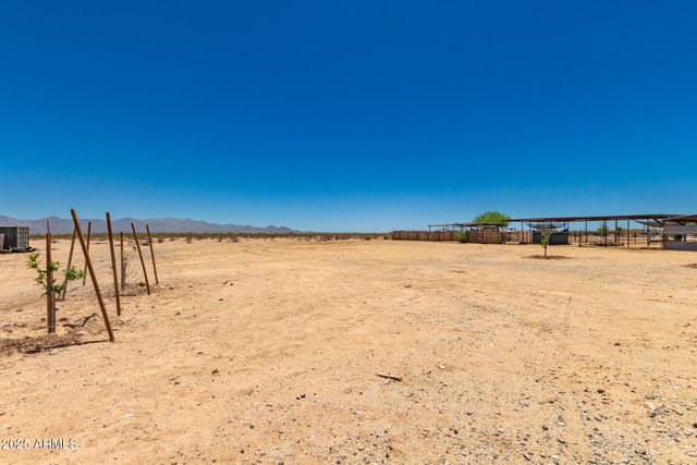 25117 W MCARTHUR Road, Wittmann, AZ 85361