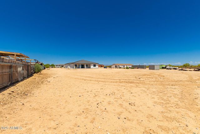 25117 W MCARTHUR Road, Wittmann, AZ 85361