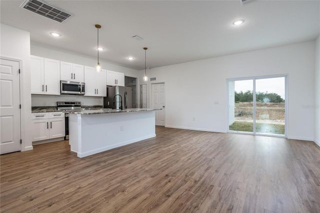 411 ST JOHNS LANE, Kissimmee, FL 34759