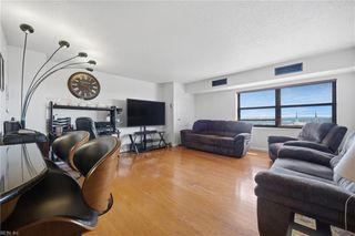 1 Crawford PW # 1206, Portsmouth, VA 23704