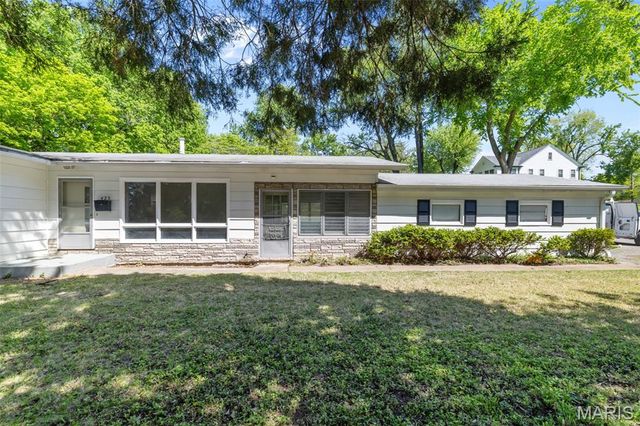 425 Powell Avenue, St Louis, MO 63135