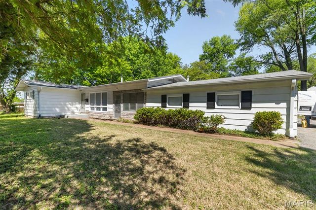 425 Powell Avenue, St Louis, MO 63135