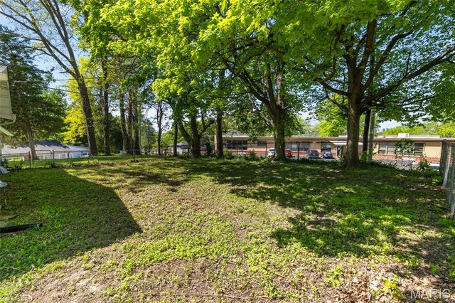 425 Powell Avenue, St Louis, MO 63135