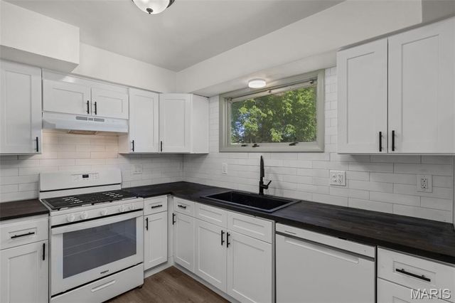 425 Powell Avenue, St Louis, MO 63135