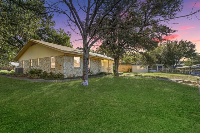 4110 Apache Trail Court, Granbury, TX 76048