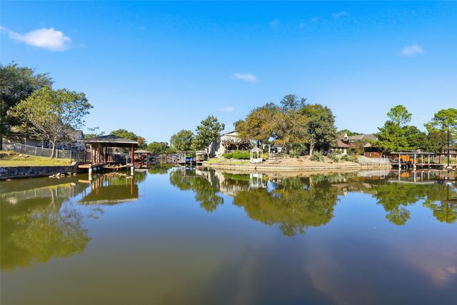 4110 Apache Trail Court, Granbury, TX 76048