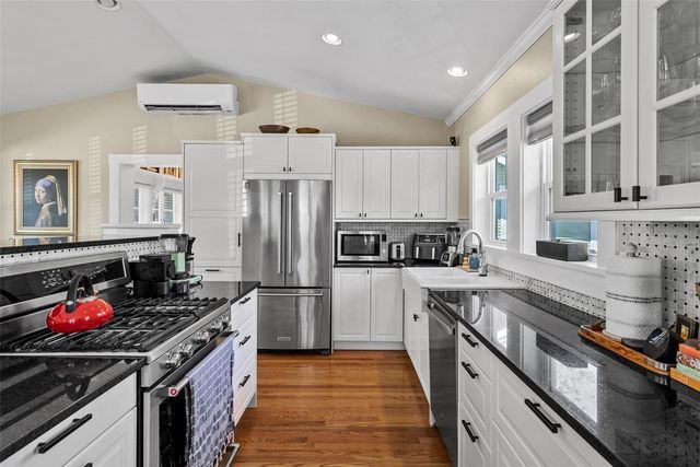 5605 N 9TH STREET, Tampa, FL 33604