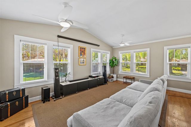 5605 N 9TH STREET, Tampa, FL 33604