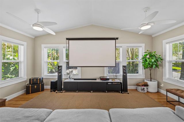 5605 N 9TH STREET, Tampa, FL 33604