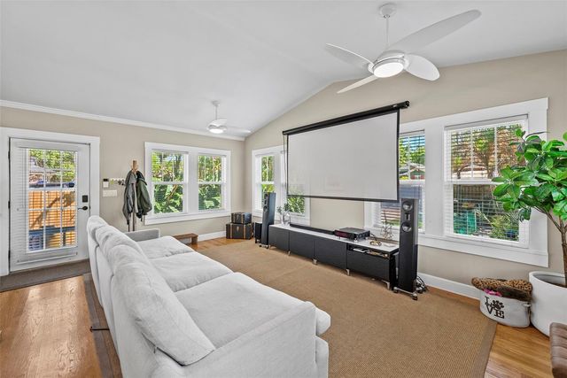 5605 N 9TH STREET, Tampa, FL 33604