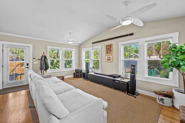 5605 N 9TH STREET, Tampa, FL 33604