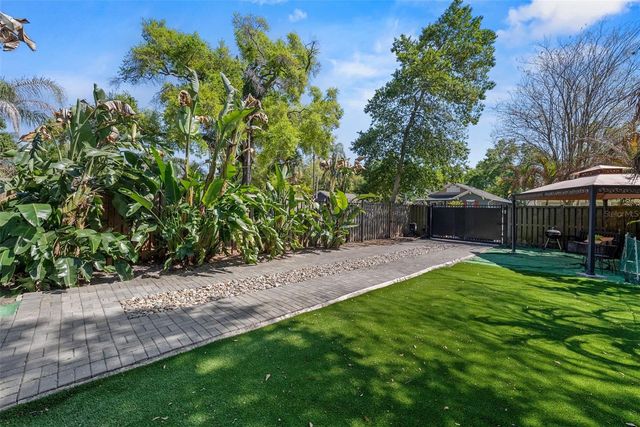 5605 N 9TH STREET, Tampa, FL 33604