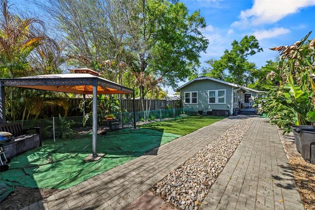 5605 N 9TH STREET, Tampa, FL 33604