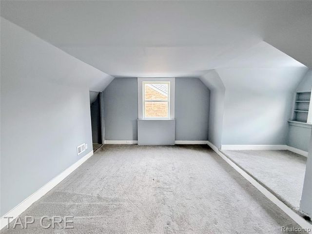 17351 Ilene Street, Detroit, MI 48221