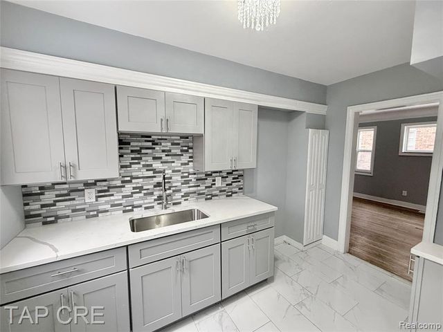 17351 Ilene Street, Detroit, MI 48221