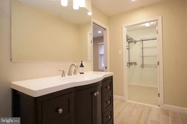 4500 LANTERN PL, Alexandria, VA 22306