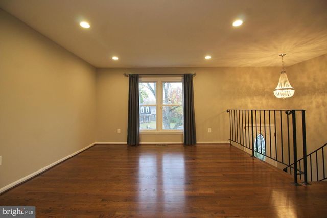 4500 LANTERN PL, Alexandria, VA 22306