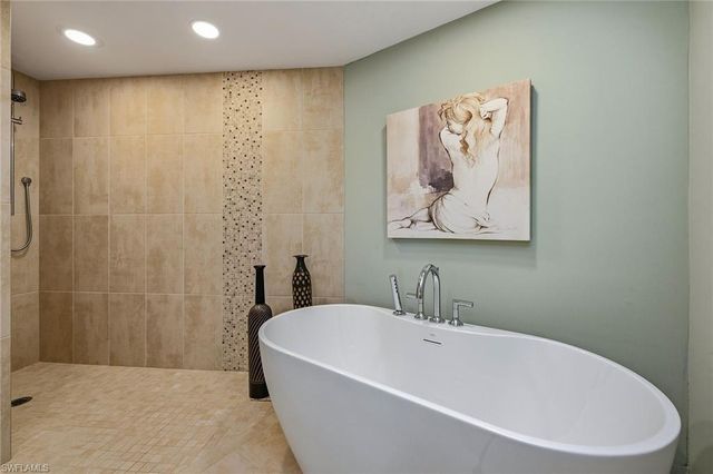 980 Cape Marco DR 507, Marco Island, FL 34145