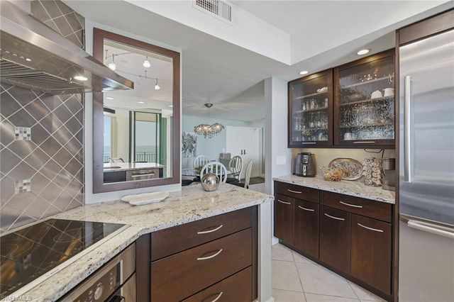 980 Cape Marco DR 507, Marco Island, FL 34145