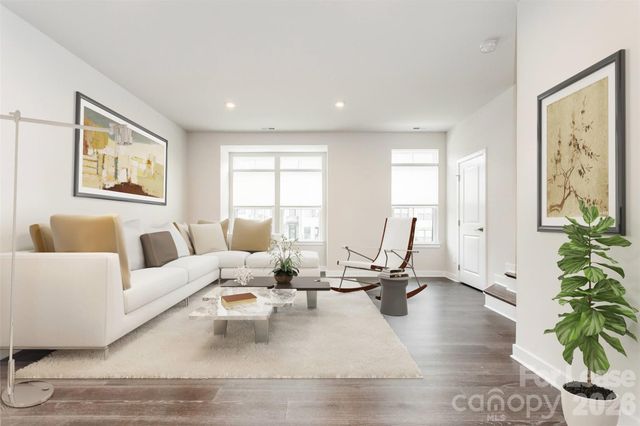 657 Uwharrie River Road, Charlotte, NC 28211