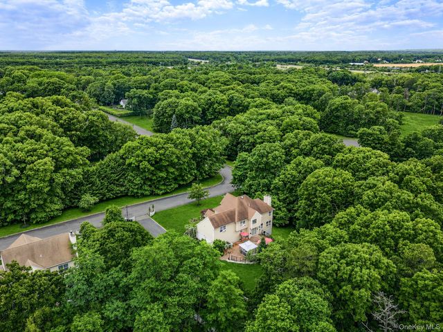 17 Holmes Avenue, Eastport, NY 11941